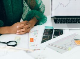 Smart Financial Risk Management for Mid-Sized Businesses in 2025